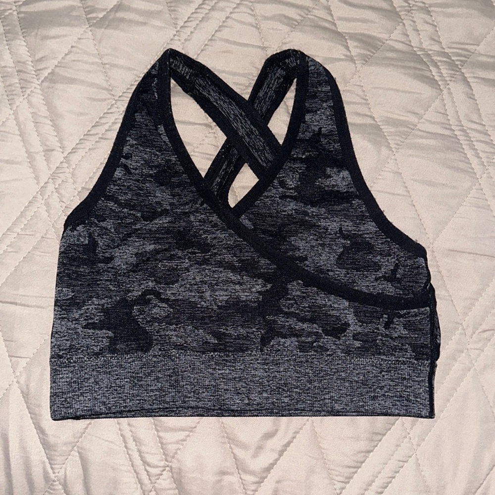 Gymshark seamless camo black sports bra